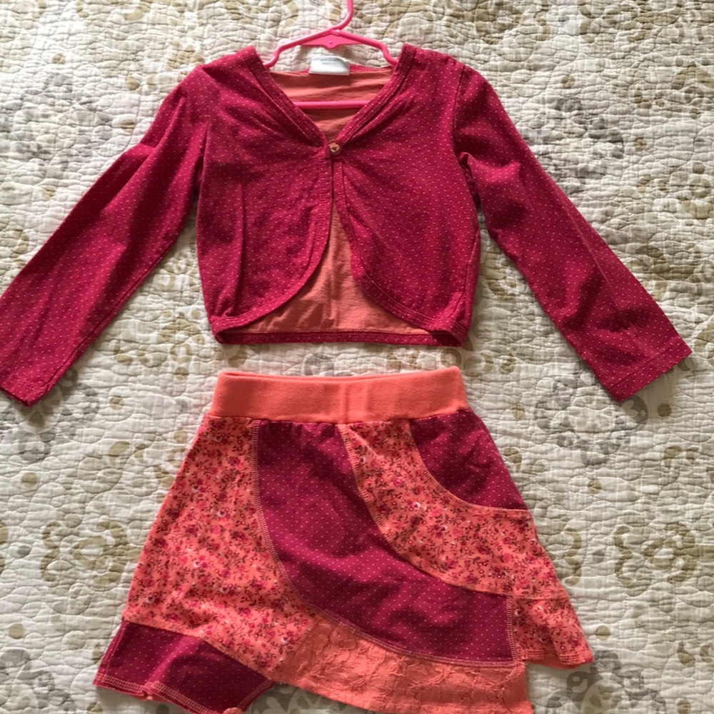 ✨SALE✨Naartjie Kids size 4 years skirt/cardigan